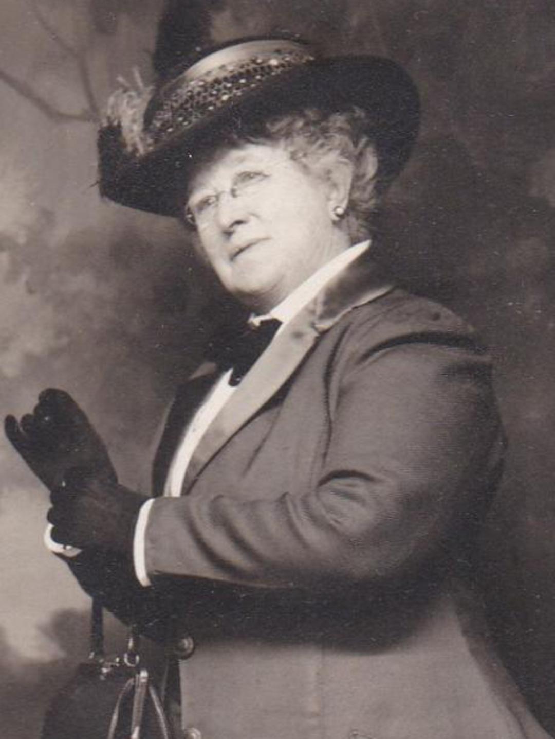 Esther Frisby (1852 - 1938) Profile